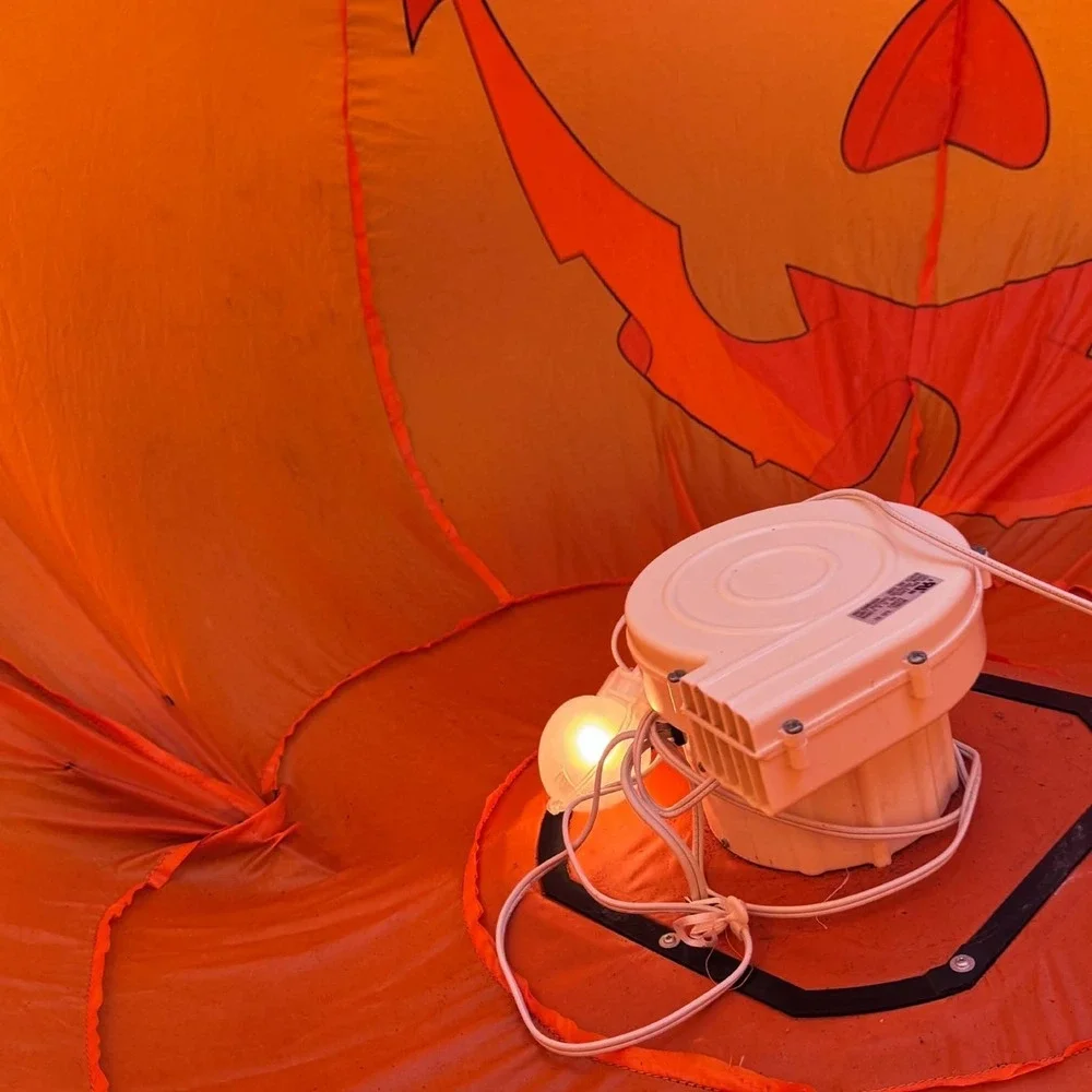 Gemmy air blown inflatable 8 ft Tall Halloween‎ yard Decore 3 Ghosts In pumpkin
